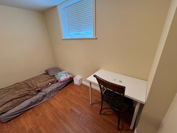 Private Ensuite Room – 7 Mins to SkyTrain